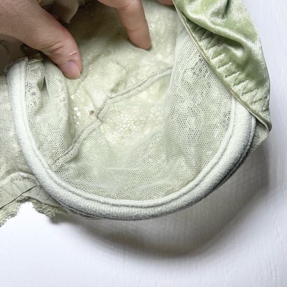 Vintage 90’s Victoria’s Secret Sage Green Lace Demi Underwire Bra 38D - Picture 8 of 11